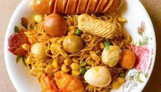 Hình ảnh mì trộn Indo thập cẩm