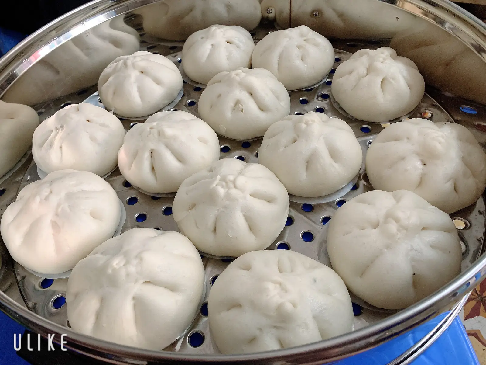 Hình ảnh Bánh Bao Xúc Xích Phomai