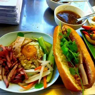 Hình ảnh Bánh Mì Đặc Biệt 5 Châu