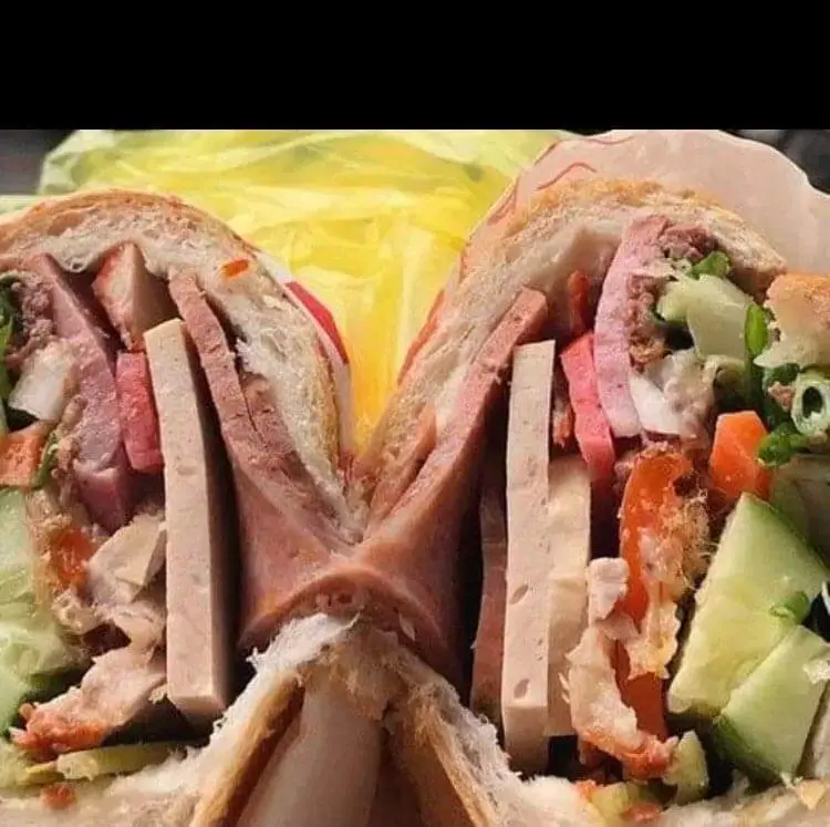 Hình ảnh BÁNH MÌ CHẢ HÀ NỘI
