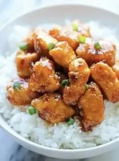 Hình ảnh Cơm gà viên sốt Hàn