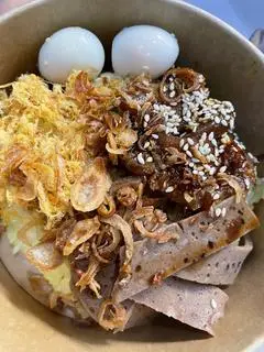 Hình ảnh Xôi thịt xíu Huế chả bò