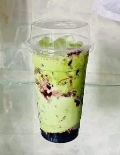 Hình ảnh Matcha latte việt quất