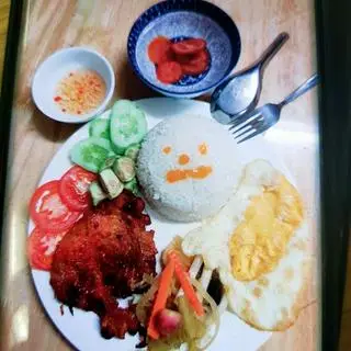Hình ảnh Cơm sườn nướng