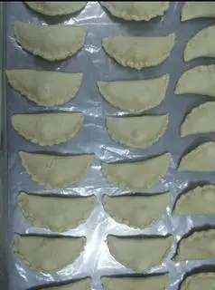 Hình ảnh bánh xếp nhân pate 2 trứng cút ( pate nhà làm ) 