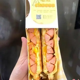 Hình ảnh Sandwich phô mai - trứng - xúc xích