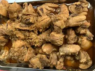 Hình ảnh cơm gà kho xả ớt
