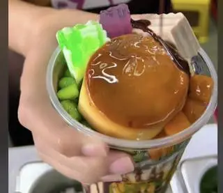 Hình ảnh TRÀ SỮA THẬP CẨM BÁNH FLAN