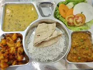 Hình ảnh Vegetarian thali