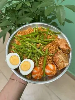 Hình ảnh Mì Trộn Topping Viên (KHÔ)