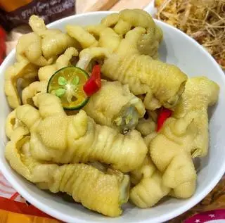 Hình ảnh Chân gà sả tắc rút xương ( túi nhỏ )