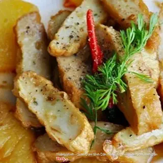 Hình ảnh Cơm chả cá kho cà chua