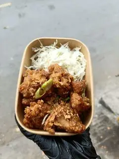 Hình ảnh Gà rút xương sốt tương tỏi
