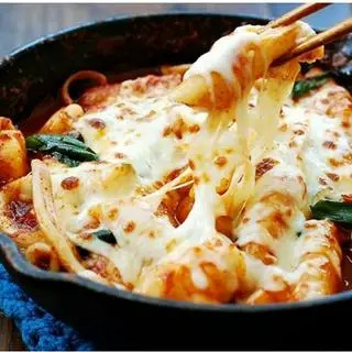 Hình ảnh (208) Tokbokki Ú phomai sợi