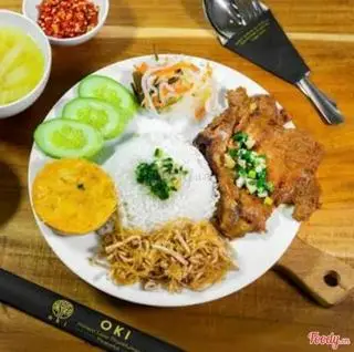 Hình ảnh Đặc Biệt: Cơm tấm Sườn-Bì-Chả (1/2 chén)