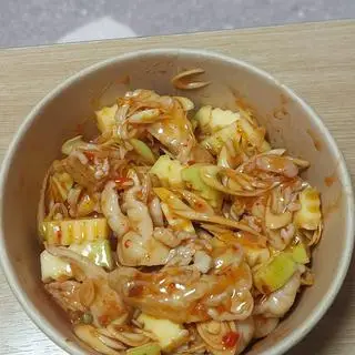 Hình ảnh Chân Gà Rút Xương Sốt Thái ( 6-8 Chân)
