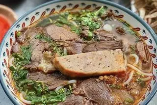 Hình ảnh Bún Bò nạm chả