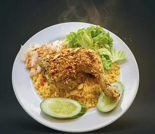 Hình ảnh Cơm gà chiên mắm tỏi