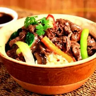 Hình ảnh Cơm tay cầm bò Hoàng Gia - soda chanh dây