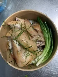 Hình ảnh bún góc lườn cánh gà mái ghẹ 