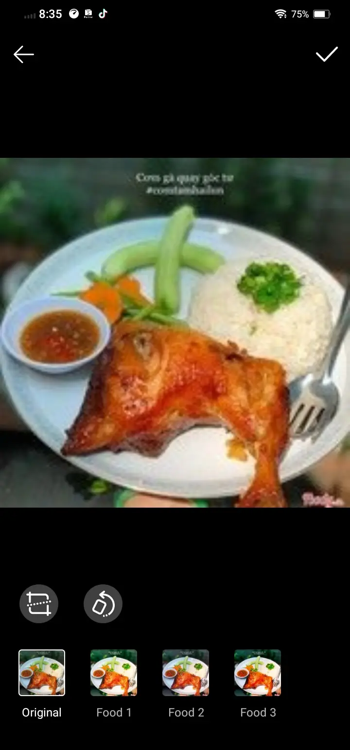 Hình ảnh Cơm Tấm Gà Quay Góc Tư