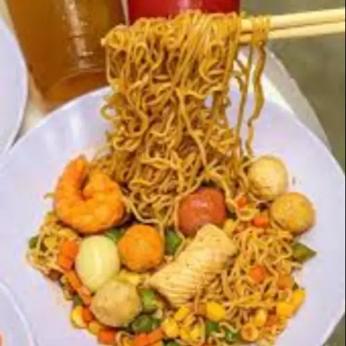 Hình ảnh Mì trộn indomie thập cẩm đặt biệt full topping (Option 1)