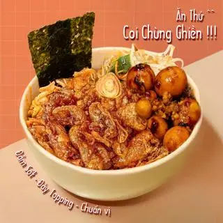 Hình ảnh Mì trộn da gà giòn