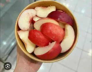 Hình ảnh táo gọt tô 