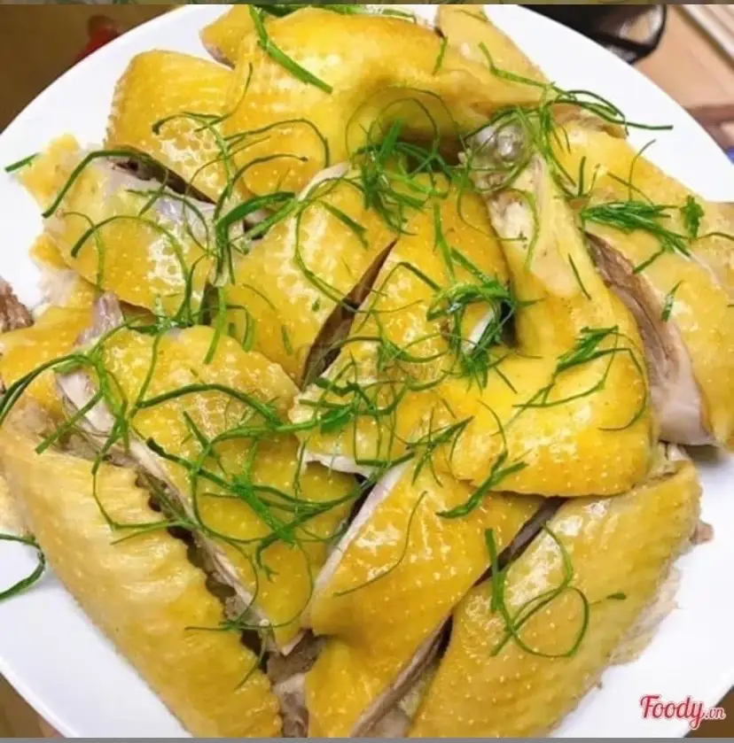 Hình ảnh gà hấp lá chanh1/2 con
