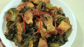 Hình ảnh Cơm Thịt quay kho cải chua