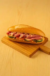 Hình ảnh bánh mì thịt chả
