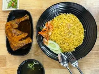 Hình ảnh Cơm Gà Sốt Tiêu Đen (  Lớn )