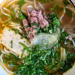 Hình ảnh Bún bò tái nạm chả
