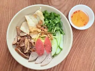 Hình ảnh Bún thịt nướng mắm chua ngọt