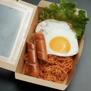 Hình ảnh Mì Trộn Trứng, Xúc Xích