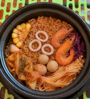 Hình ảnh Mì hải sản