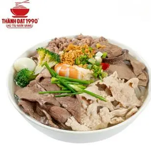 Hình ảnh Hủ Tíu Đầy Đủ + Coca
