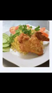 Hình ảnh cơm gà xối mỡ cánh gà