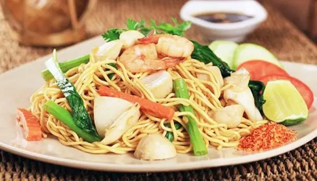 Hình ảnh Mì trứng xào thập cẩm