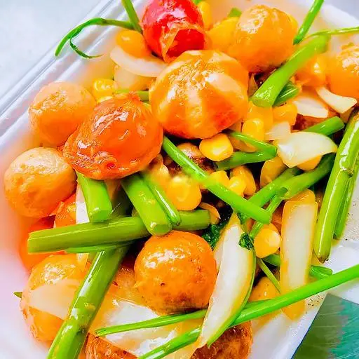 Hình ảnh Combo cá viên xào bơ bắp sốt mắm tỏi - nhỏ