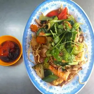 Hình ảnh Mì xào giòn chay