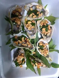 Hình ảnh Hàu Sữa Nướng Mỡ Hành 