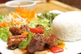 Hình ảnh Cơm sườn sốt me