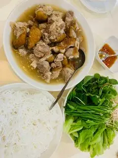 Hình ảnh Bún giò heo giả cầy 