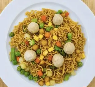 Hình ảnh Mì trộn viên cá