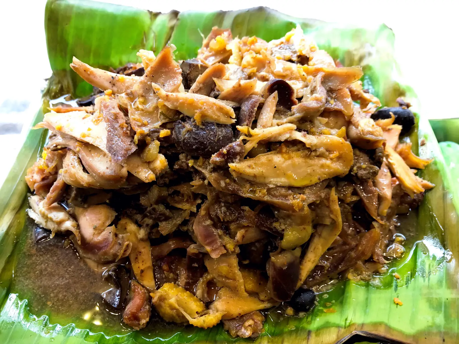 Hình ảnh Bánh mì gà ta khìa nước dừa