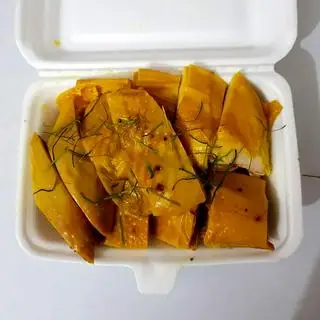 Hình ảnh Gà muối tiêu 1/2 con hâm nóng