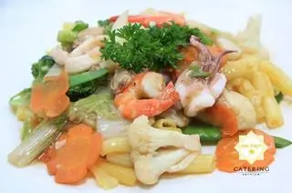 Hình ảnh Nui xào hải sản