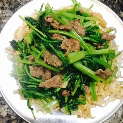 Hình ảnh Phở xào mềm cải bò