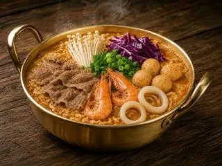 Hình ảnh Mì cay tomyun thập cẩm